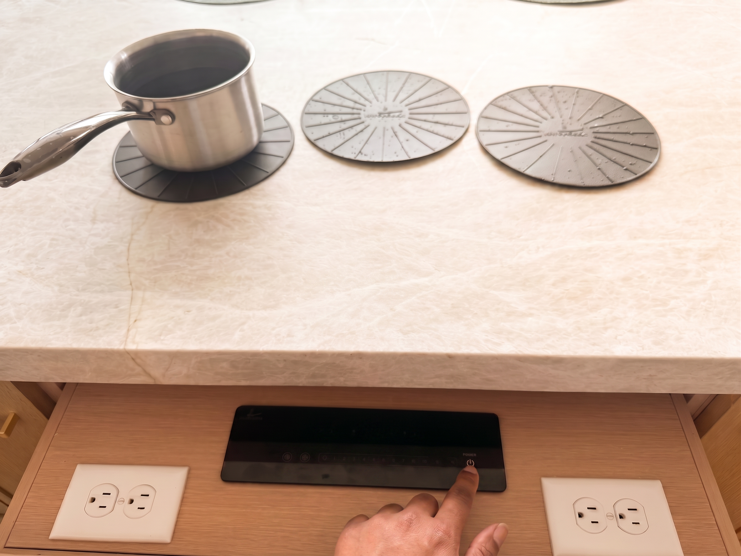 Oven power button and home screen